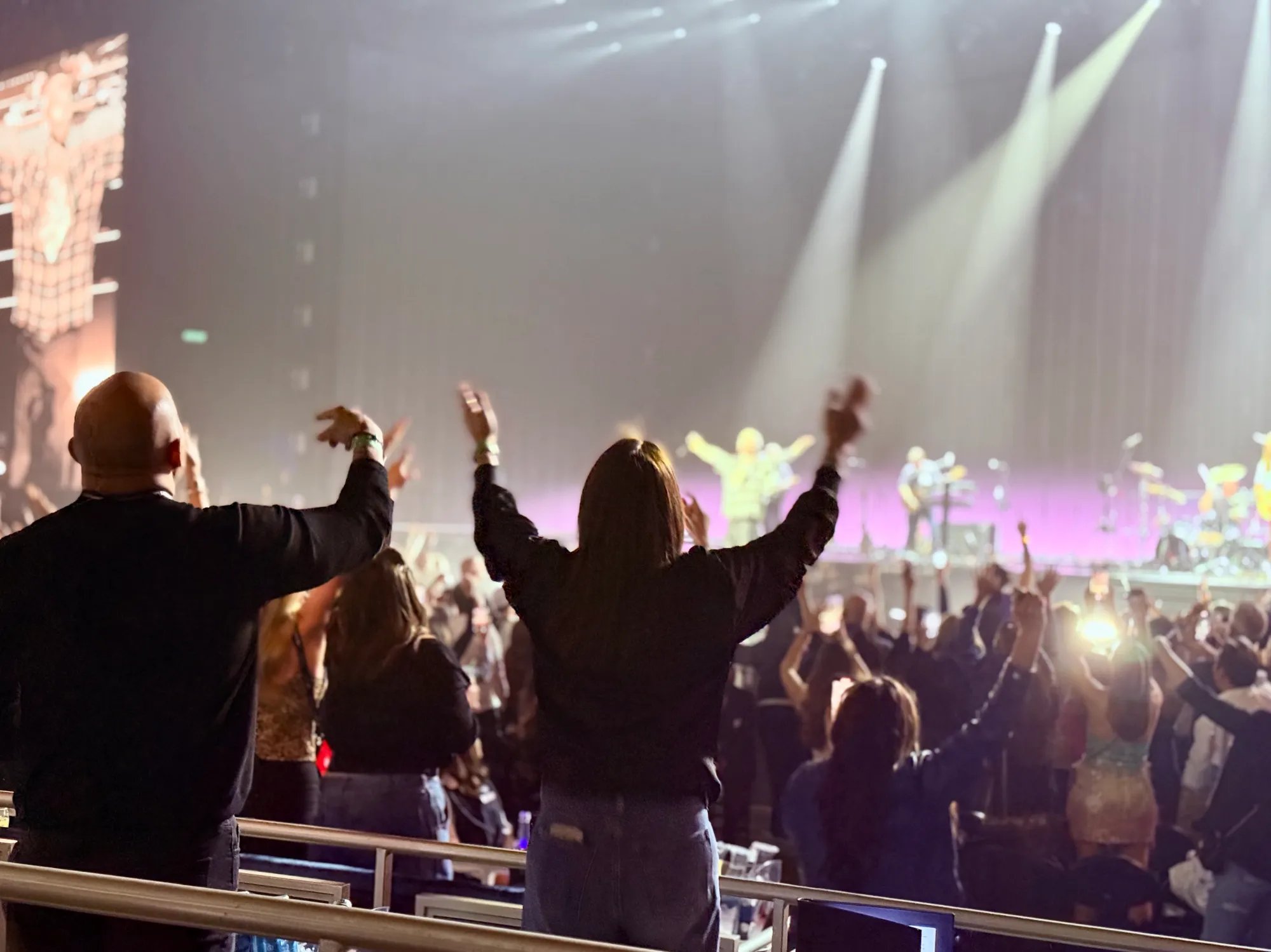 Cadillac, AKG ve Maroon 5’in Dolby Atmos Dünyasına Girişi: Ses Nesneleriyle Birlikte Unutulmaz Deneyimler
