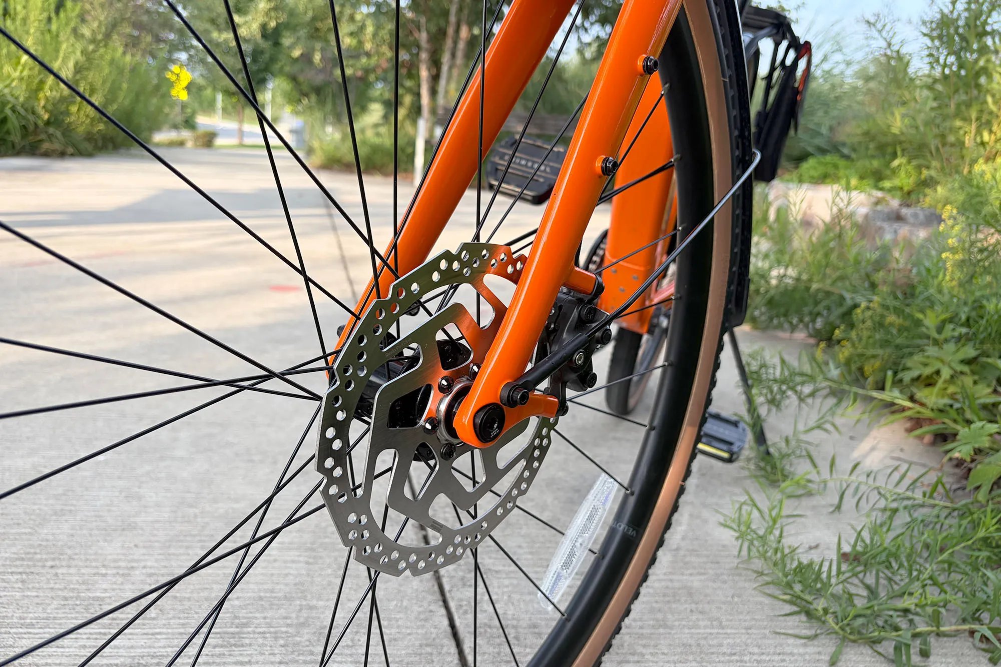 Bu Hafif Elektrikli Bisiklet, Sizin İçin Doğru Seçimi Yapmanızı Sağlar