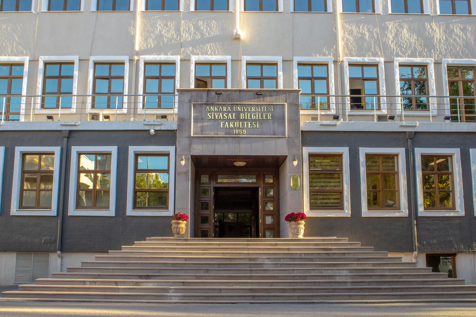 Salk Enstitüsü: Kronik İnterferon II, Melanoma Hücrelerinde Mitokondri Hasarı ve İmmünoterapi Direncinin Moleküler Kökeni