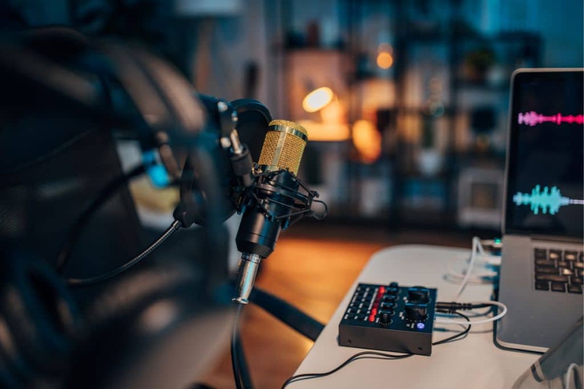 Uluslararası Podcast Günü: İklim Adaleti ve Sürdürülebilirlik Konusunda Dinlenmesi Gereken 15 Podcast