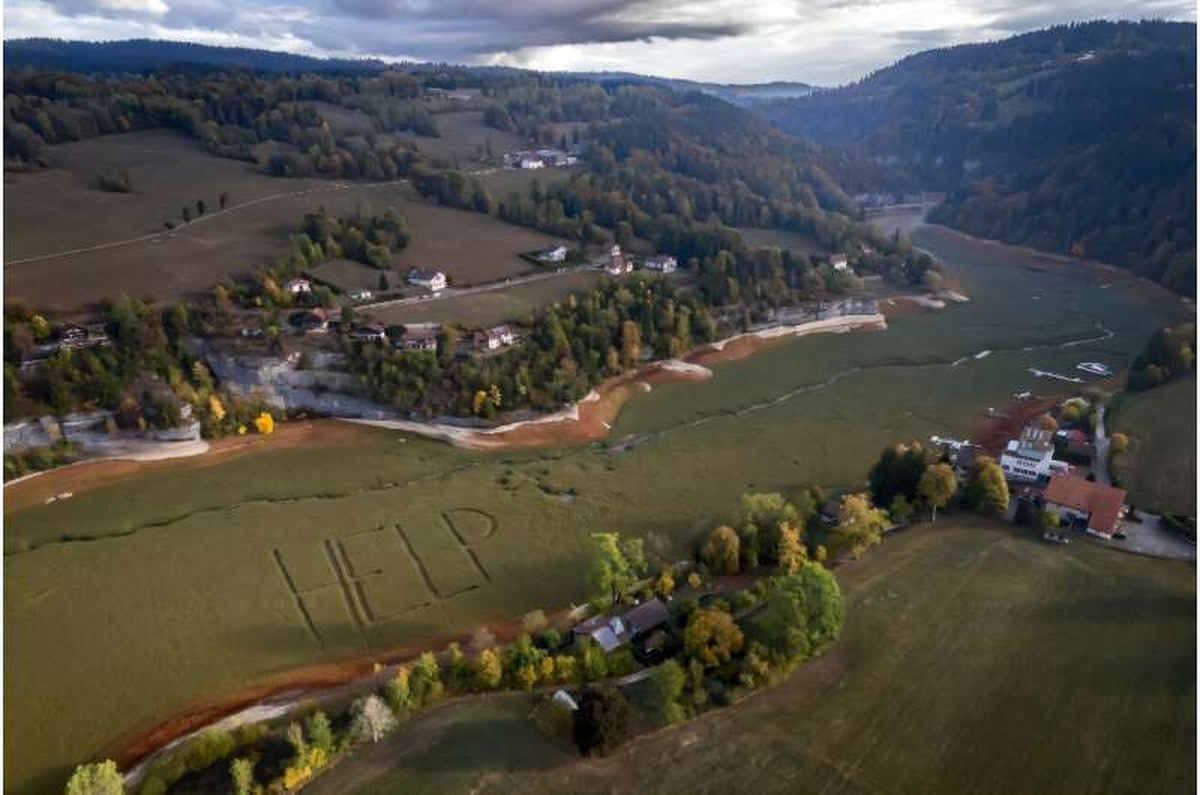 The Lac des Brenets, with Switzerland on one side and France on the other, has dried up